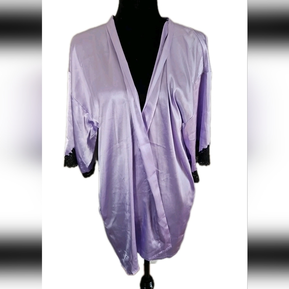 Fredricks Of Hollywood Womens Purple Silky Robe With Black Lace Trim S